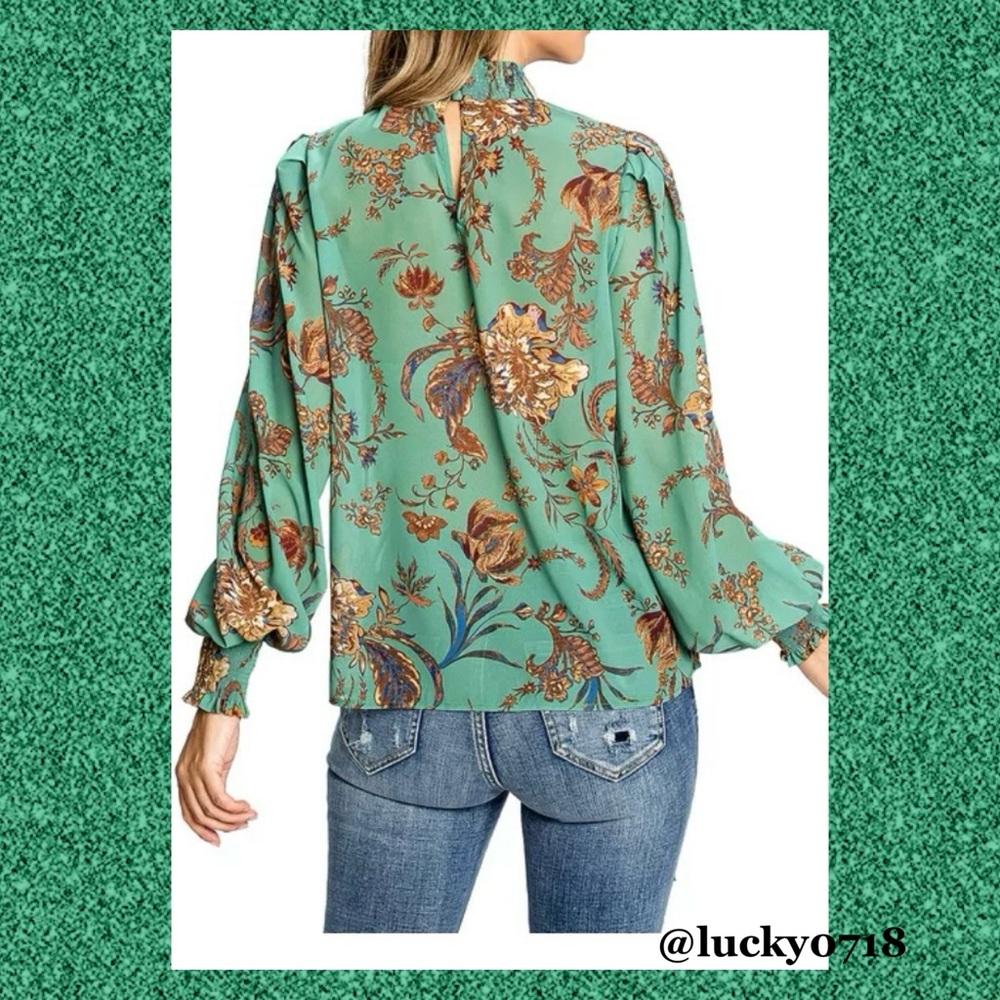 Vici Flying Tomato NWOT Boho Chiffon Smocked Mock Neck Sage Floral Top Sz S - Picture 2 of 8